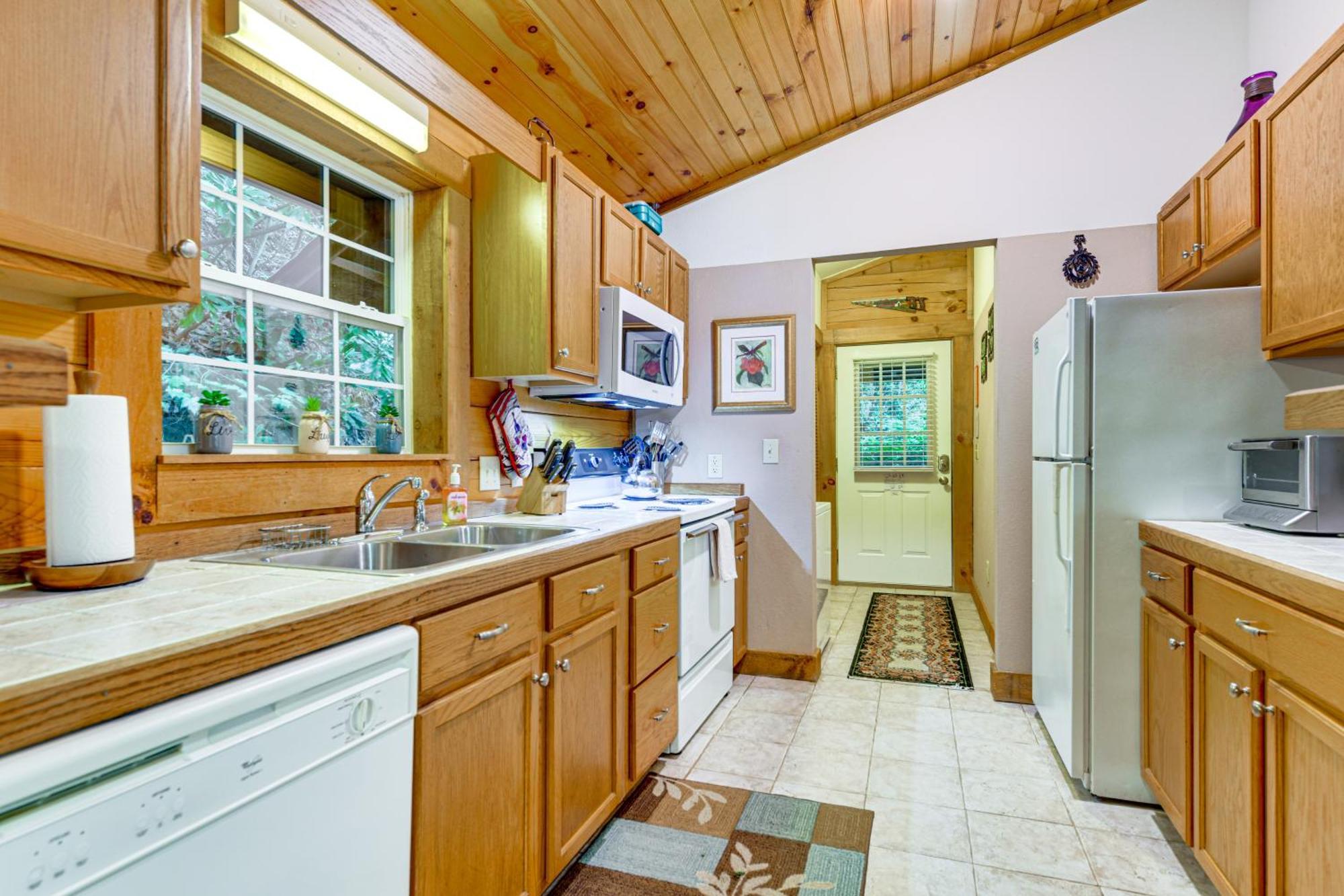 Serene Maggie Valley Retreat With Deck And Hot Tub! מראה חיצוני תמונה